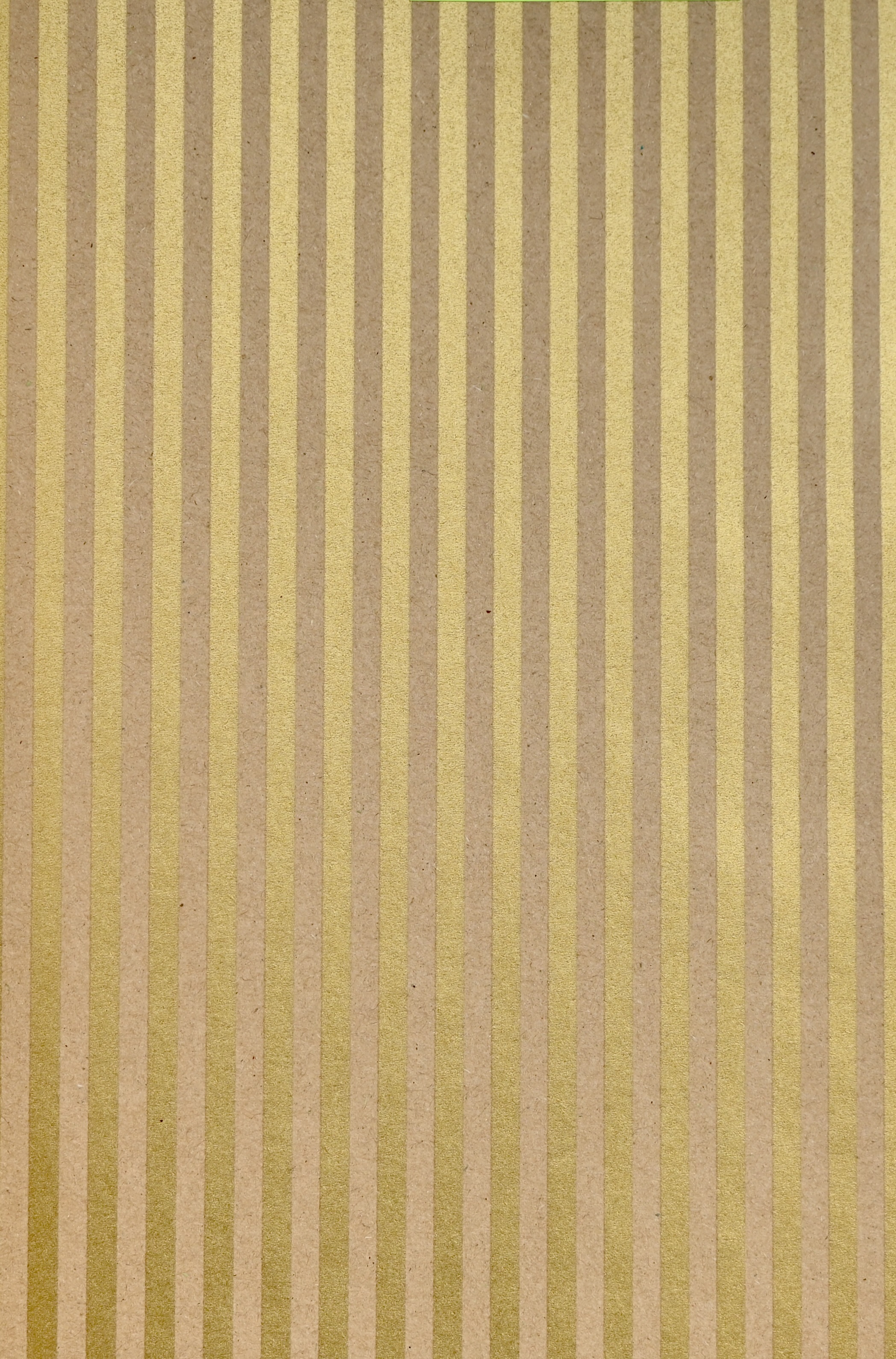 Weihnachts-Geschenkpapier Goldstreifen 50 cm x 50 m für Großhändler, elegantes Muster mit goldfarbenen Streifen auf festlichem Hintergrund