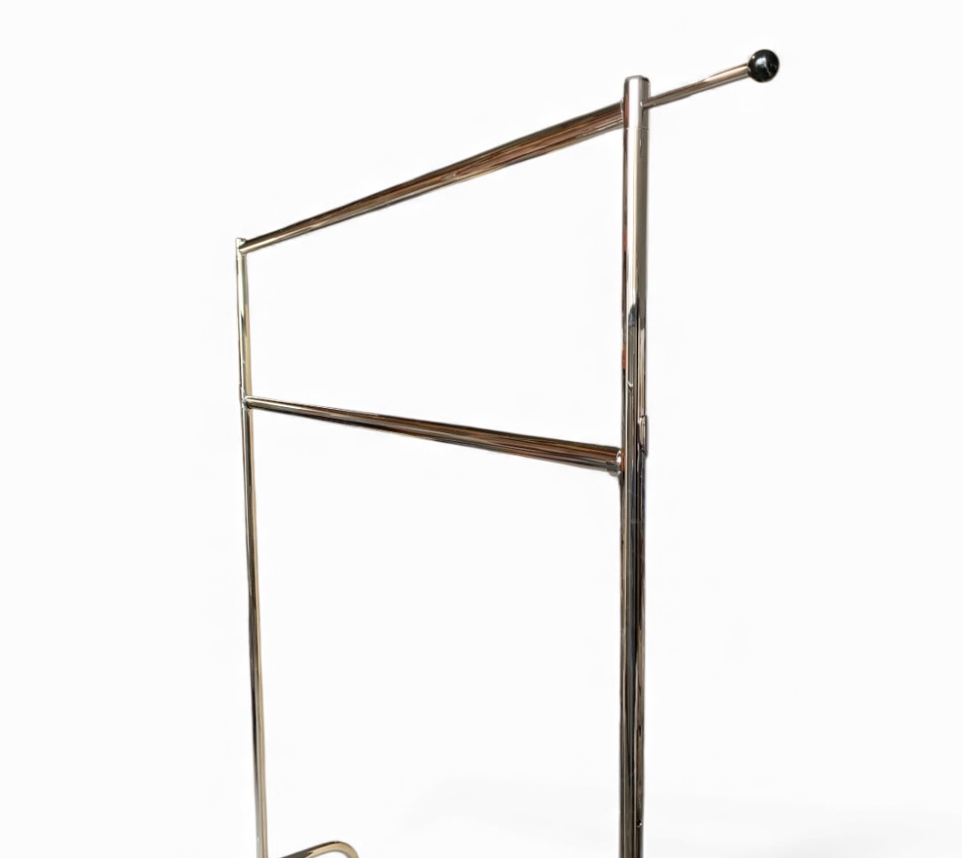 Doppelständer aus Chrom von der Seite mit ausgezogenem Auszug